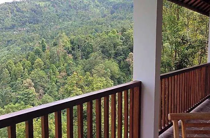 Sari Garden Guest house 2*